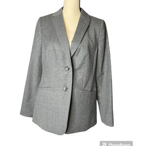 Talbots Women's Jacket Size 8 in Gray Wool Two Front Pockets Fully Lined